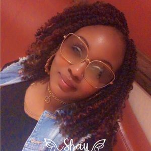 Meet your Posher, Shay